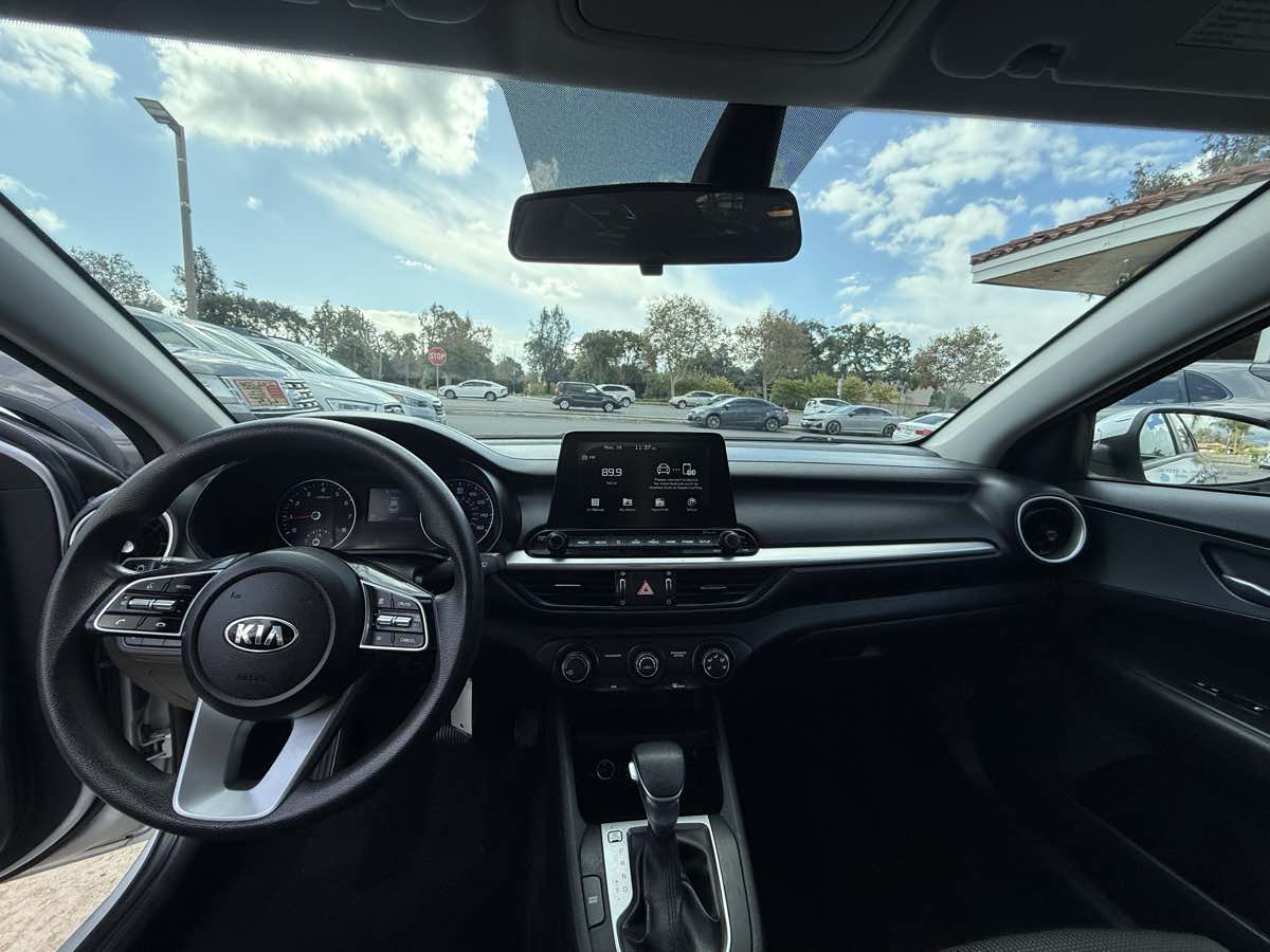 2020 Kia FORTE LXS - Photo 11