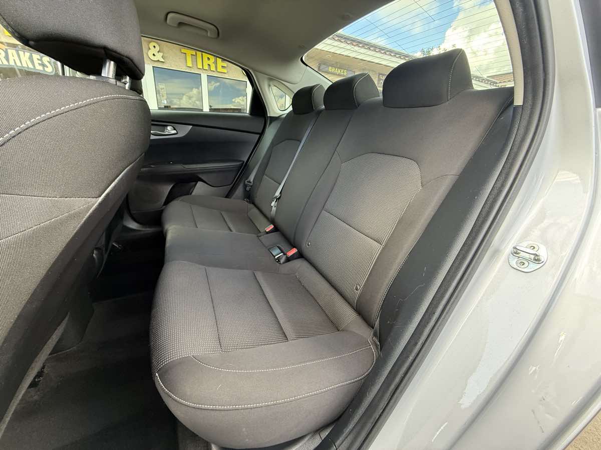 2020 Kia FORTE LXS - Photo 14