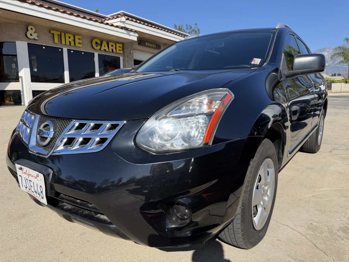 2015 Nissan Rogue Select S FWD's photo