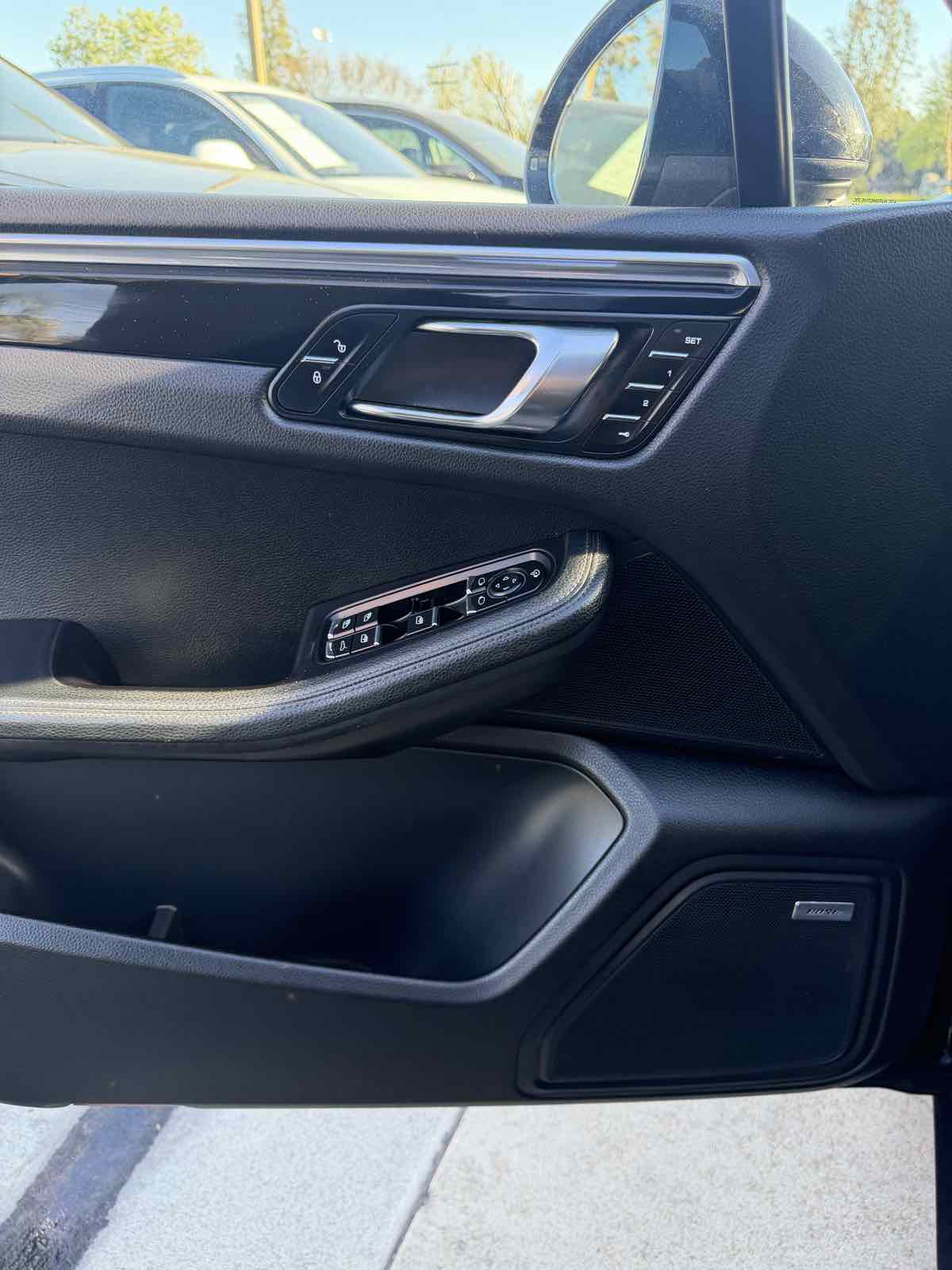 2016 Porsche Macan S - Photo 9