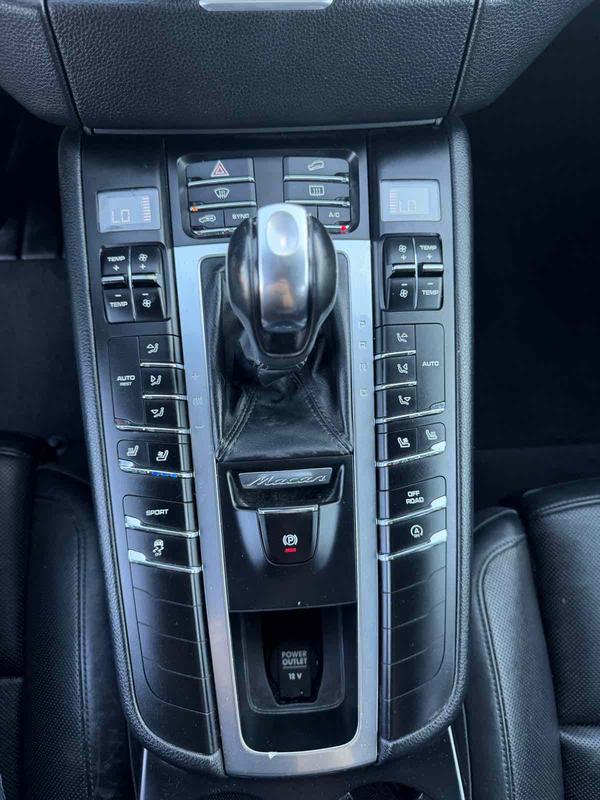 2016 Porsche Macan S - Photo 13