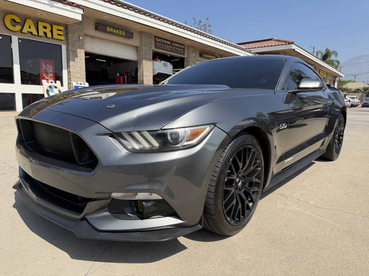 2017 Ford Mustang GT Coupe's photo