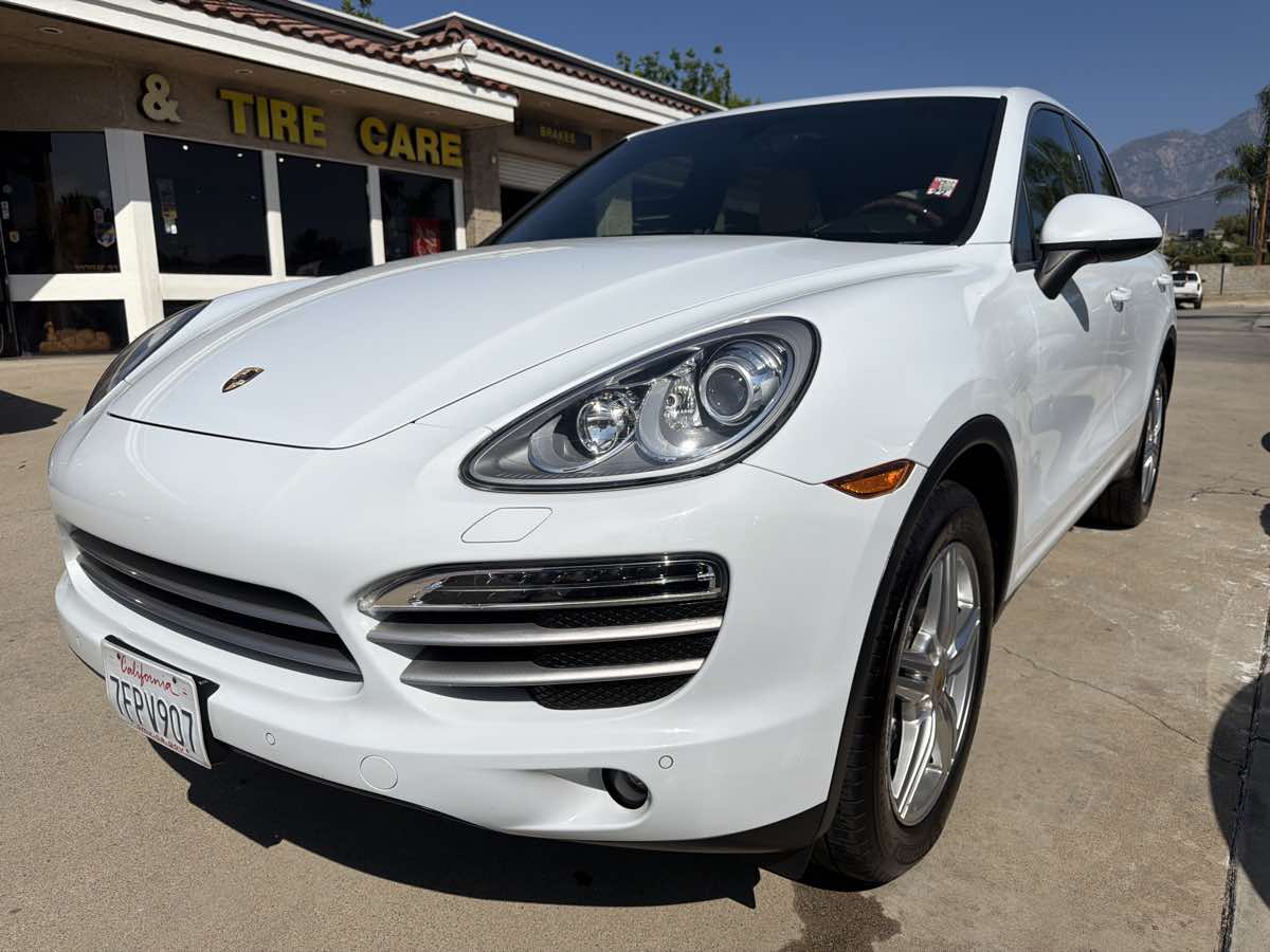 2014 Porsche Cayenne Platinum