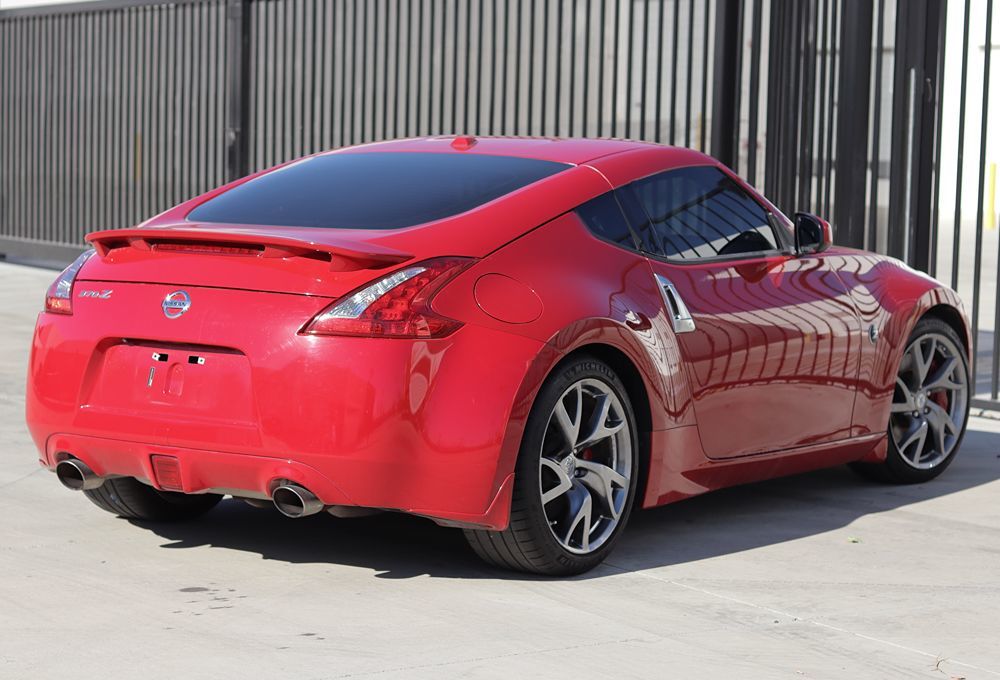 2015 Nissan 370Z Coupe Sport Tech photo 5