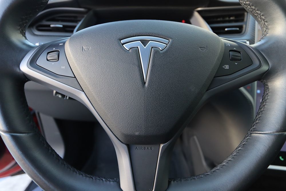 2018 Tesla Model S 75D photo 11