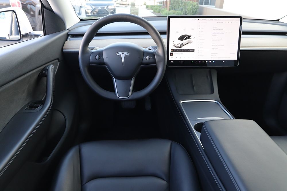 2021 Tesla Model Y Standard Range photo 11