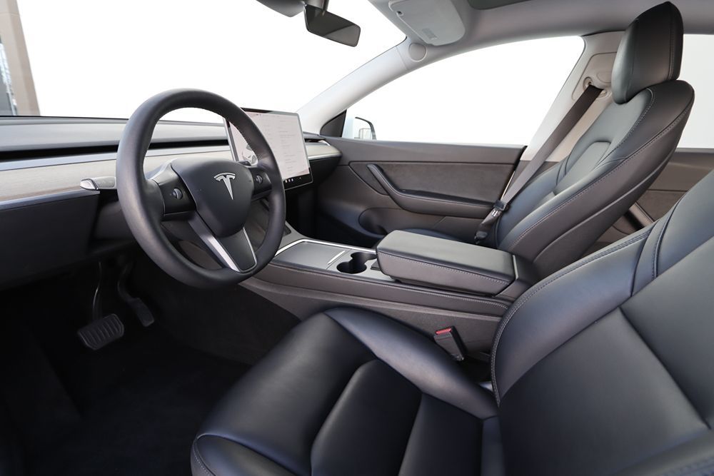 2021 Tesla Model Y Standard Range photo 10