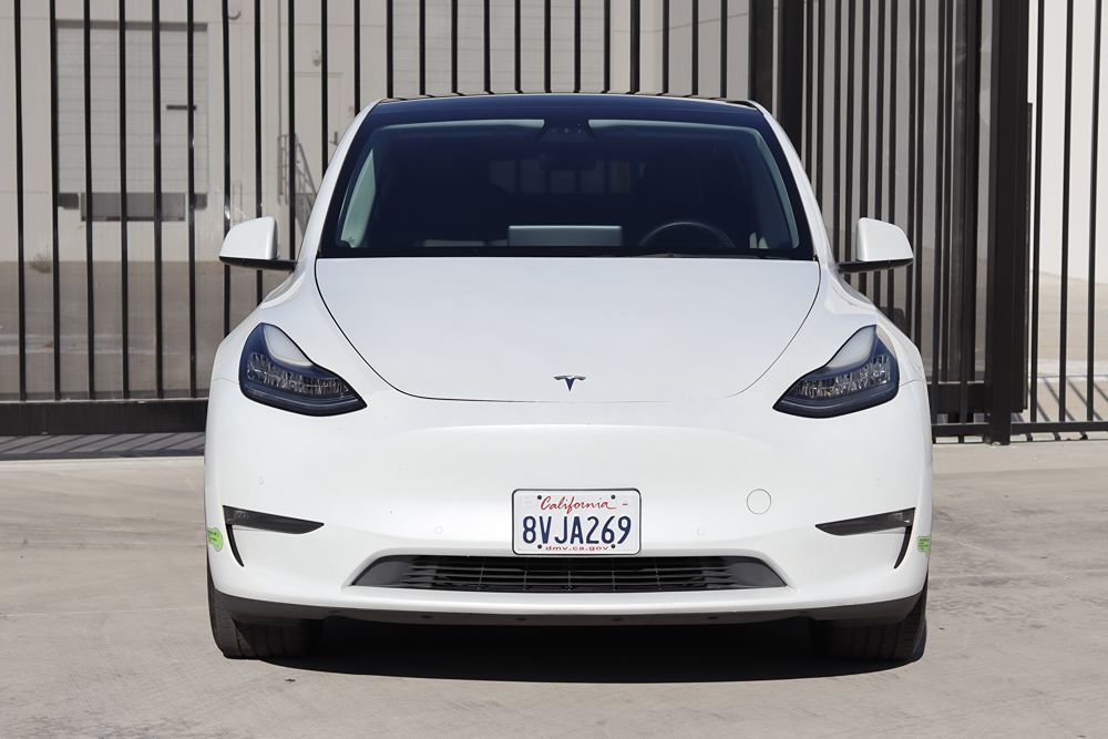 2021 Tesla Model Y Standard Range photo 2