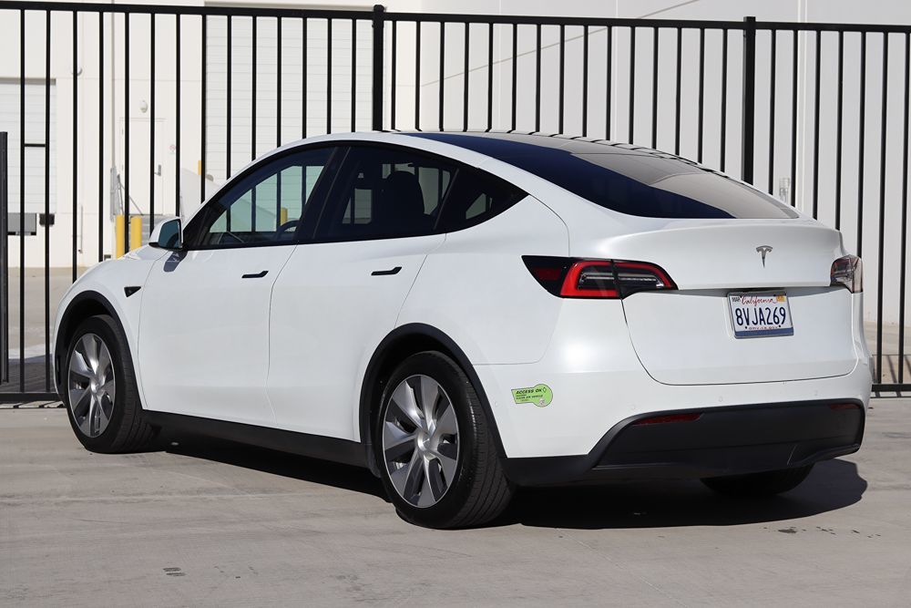 2021 Tesla Model Y Standard Range photo 5