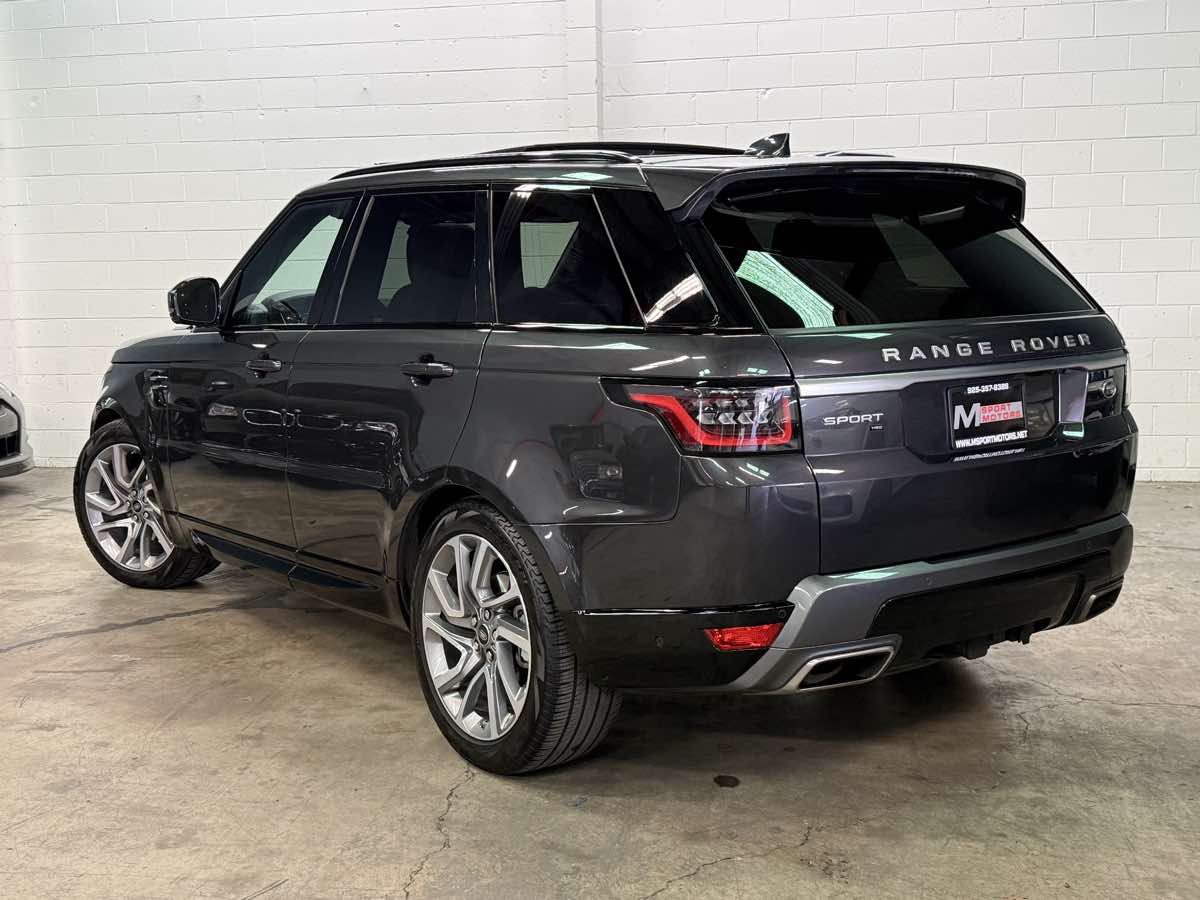 2020 Land Rover Range Rover Sport HSE photo 6
