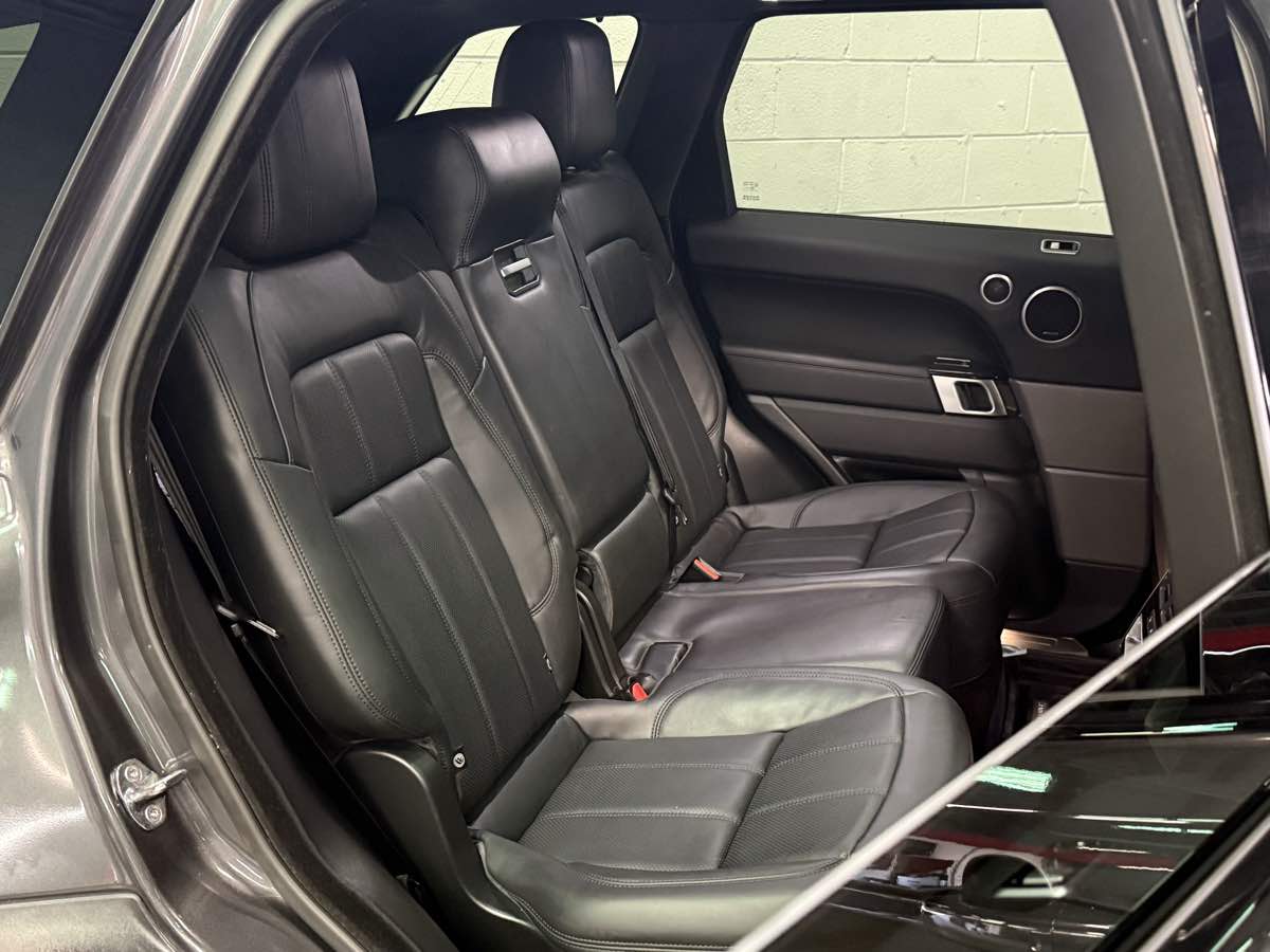 2020 Land Rover Range Rover Sport HSE photo 10