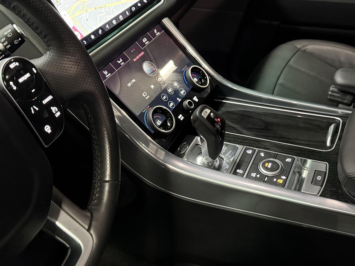 2020 Land Rover Range Rover Sport HSE photo 21