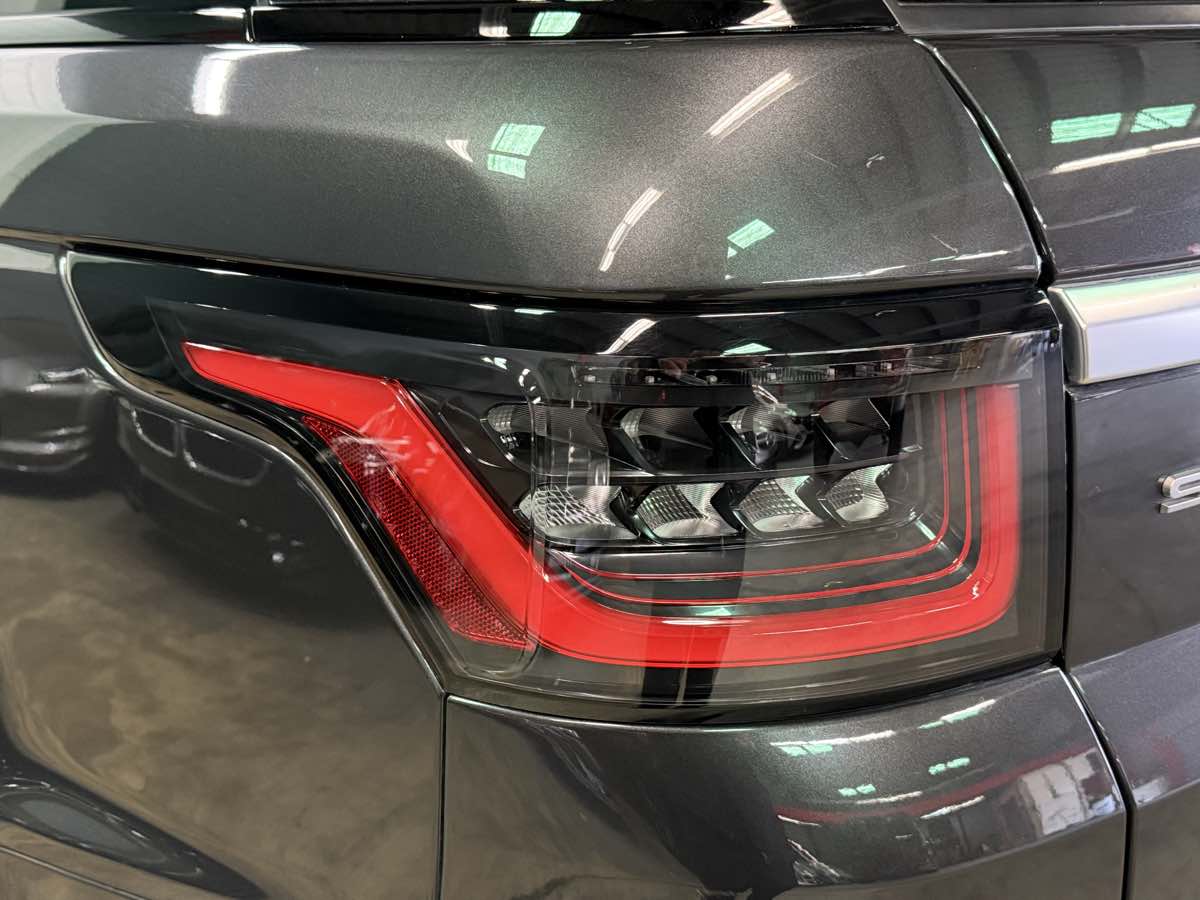 2020 Land Rover Range Rover Sport HSE photo 22