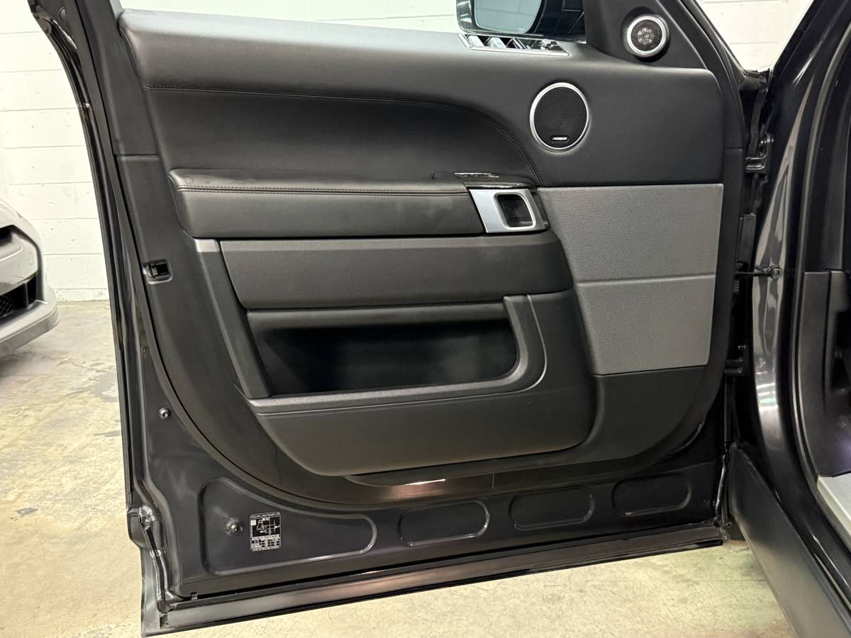 2020 Land Rover Range Rover Sport HSE photo 25
