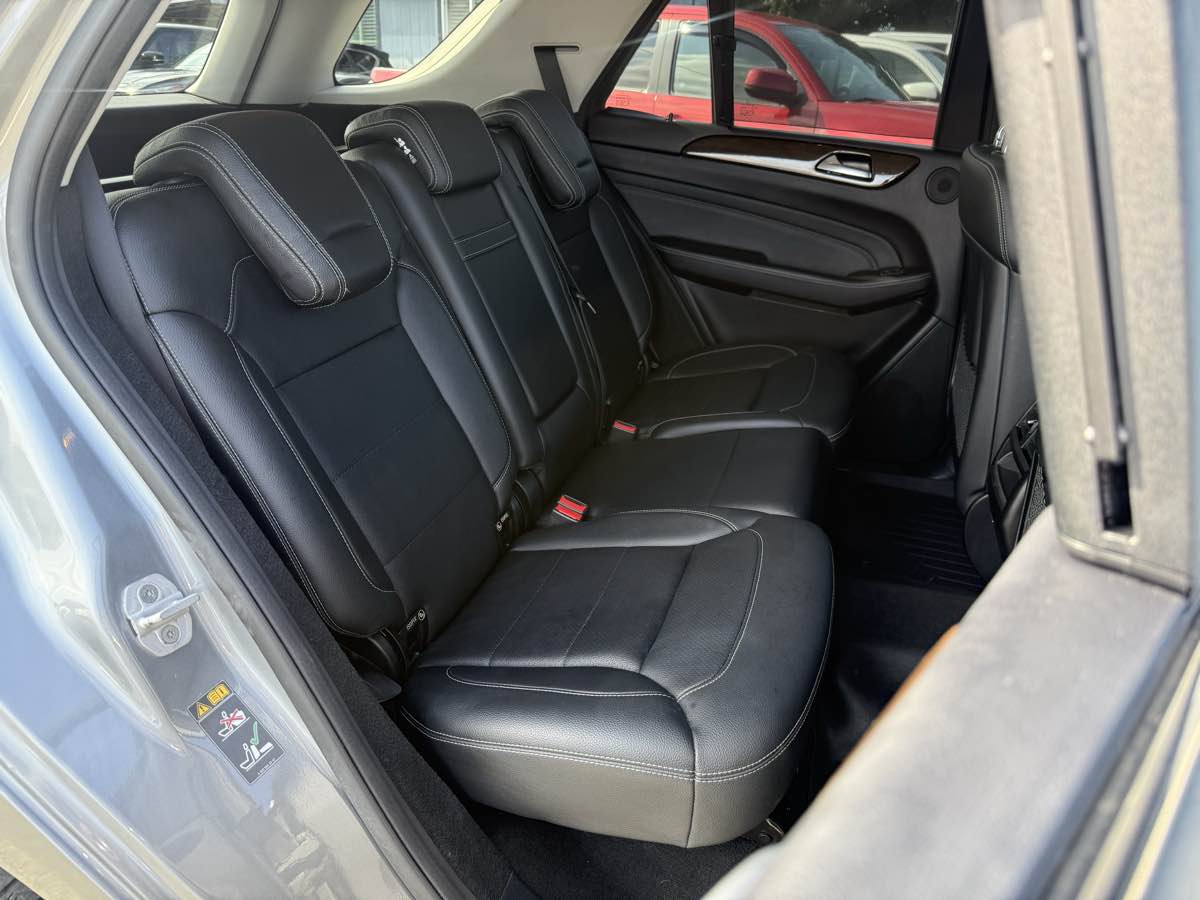 2015 Mercedes Benz ML 4MATIC 350 photo 10