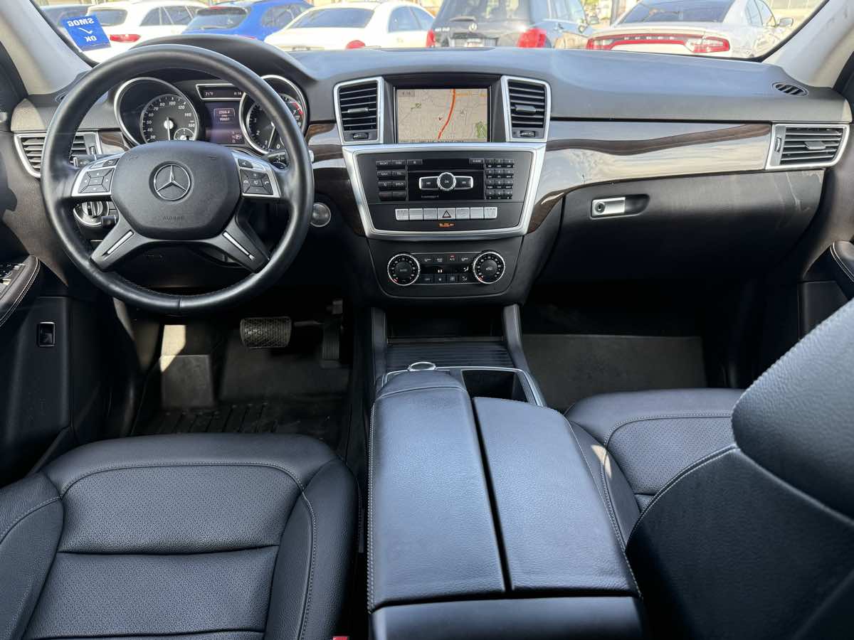 2015 Mercedes Benz ML 4MATIC 350 photo 11