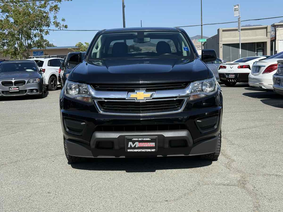 2018 Chevrolet Colorado LT photo 2