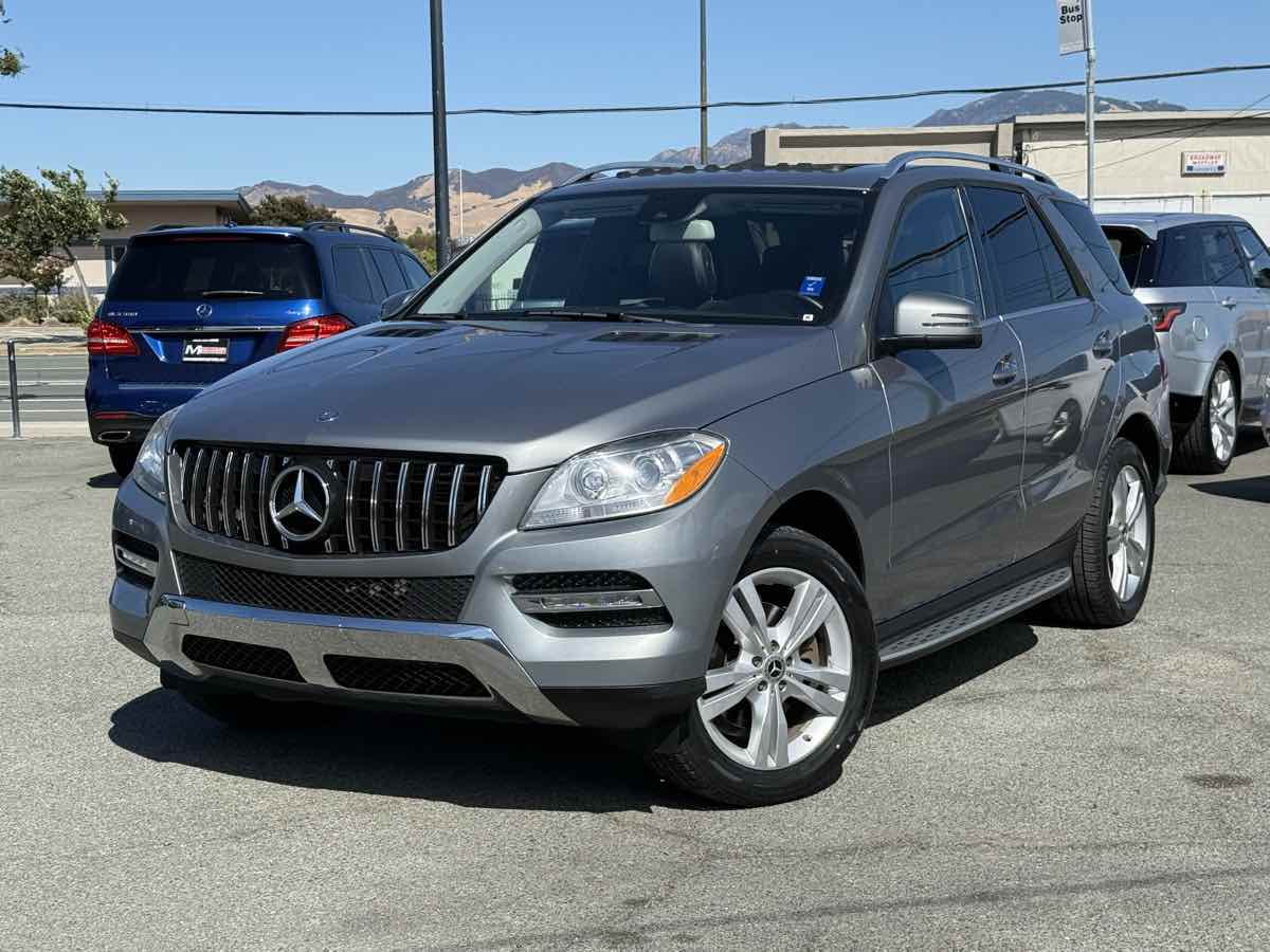 2015 Mercedes Benz ML 4MATIC 350 photo 3
