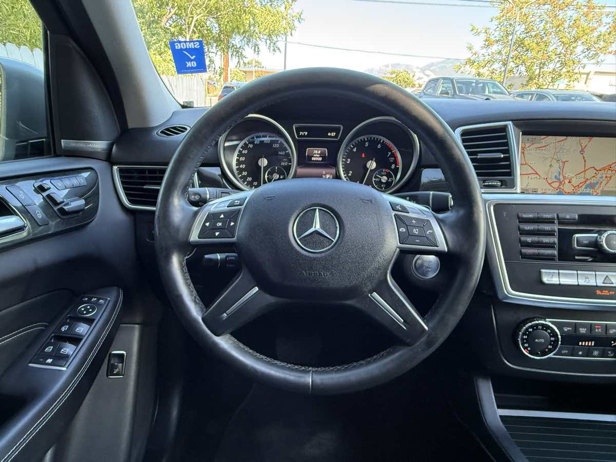 2015 Mercedes Benz ML 4MATIC 350 photo 13