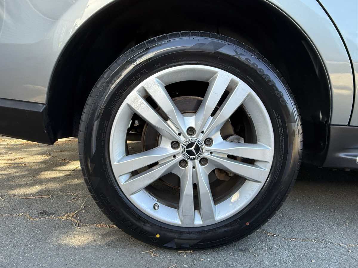 2015 Mercedes Benz ML 4MATIC 350 photo 31