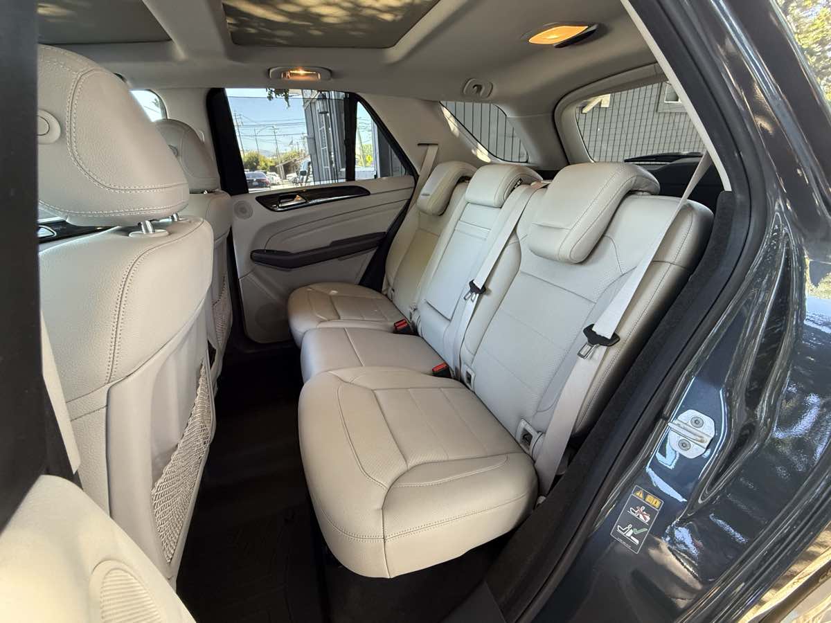 2015 Mercedes Benz ML 350 photo 3