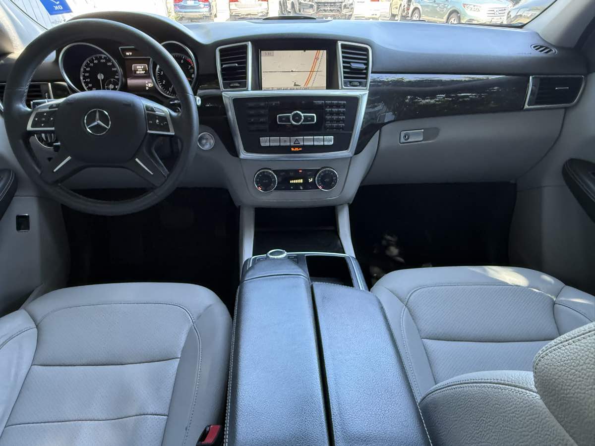 2015 Mercedes Benz ML 350 photo 9