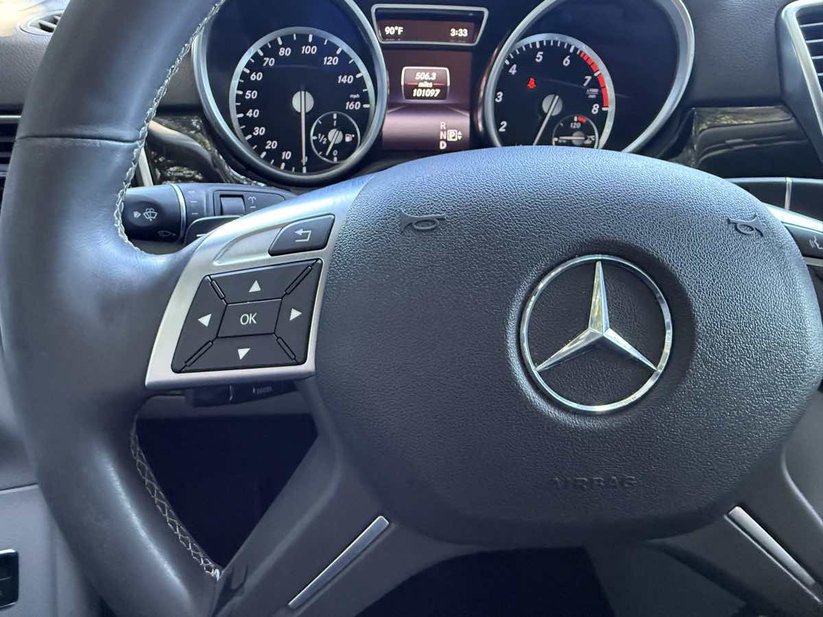2015 Mercedes Benz ML 350 photo 12