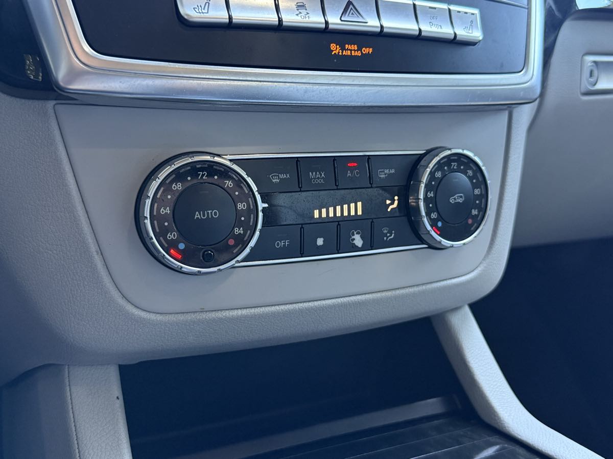 2015 Mercedes Benz ML 350 photo 14