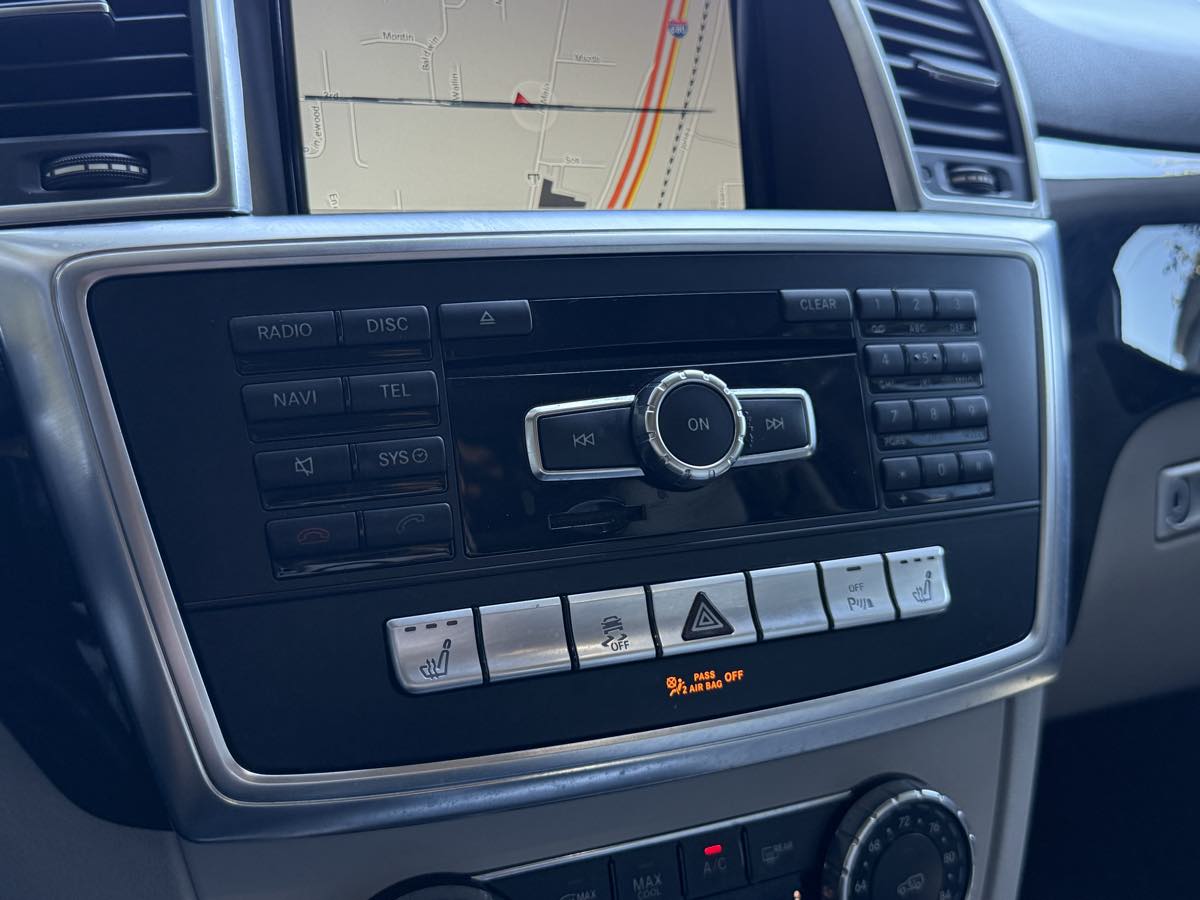 2015 Mercedes Benz ML 350 photo 17