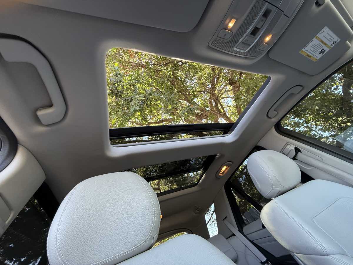 2015 Mercedes Benz ML 350 photo 19