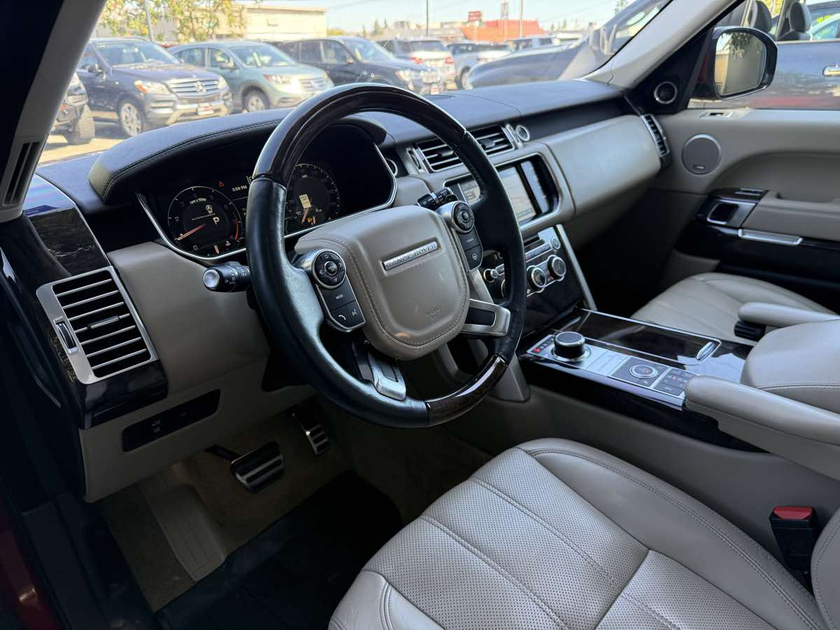 2015 Land Rover Range Rover SuperCharged photo 13