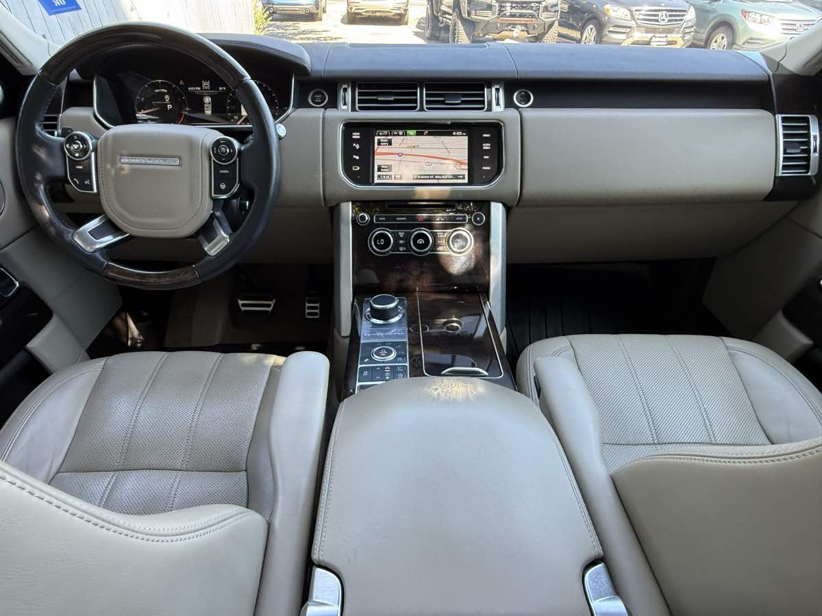 2015 Land Rover Range Rover SuperCharged photo 21