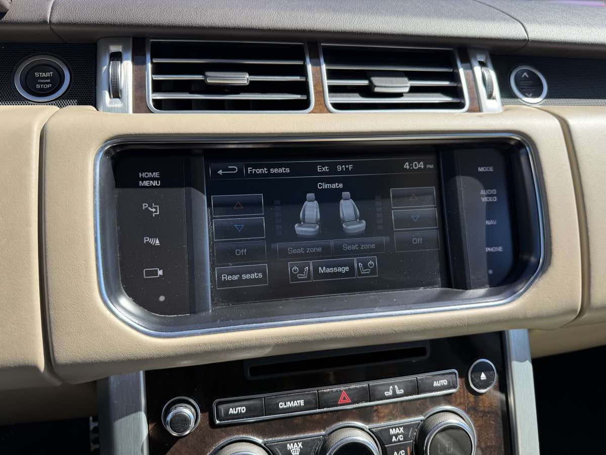 2015 Land Rover Range Rover SuperCharged photo 25