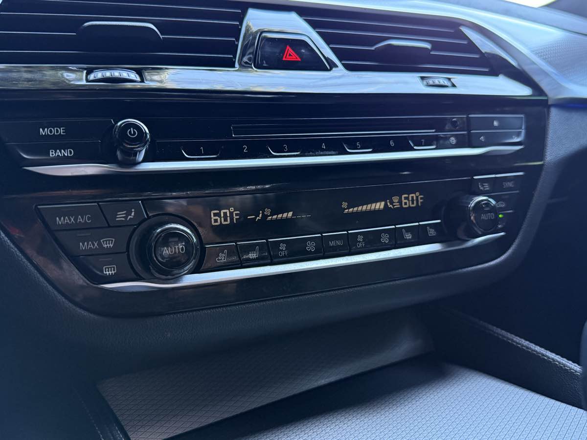 2018 Bmw M550i xDrive Sedan photo 19
