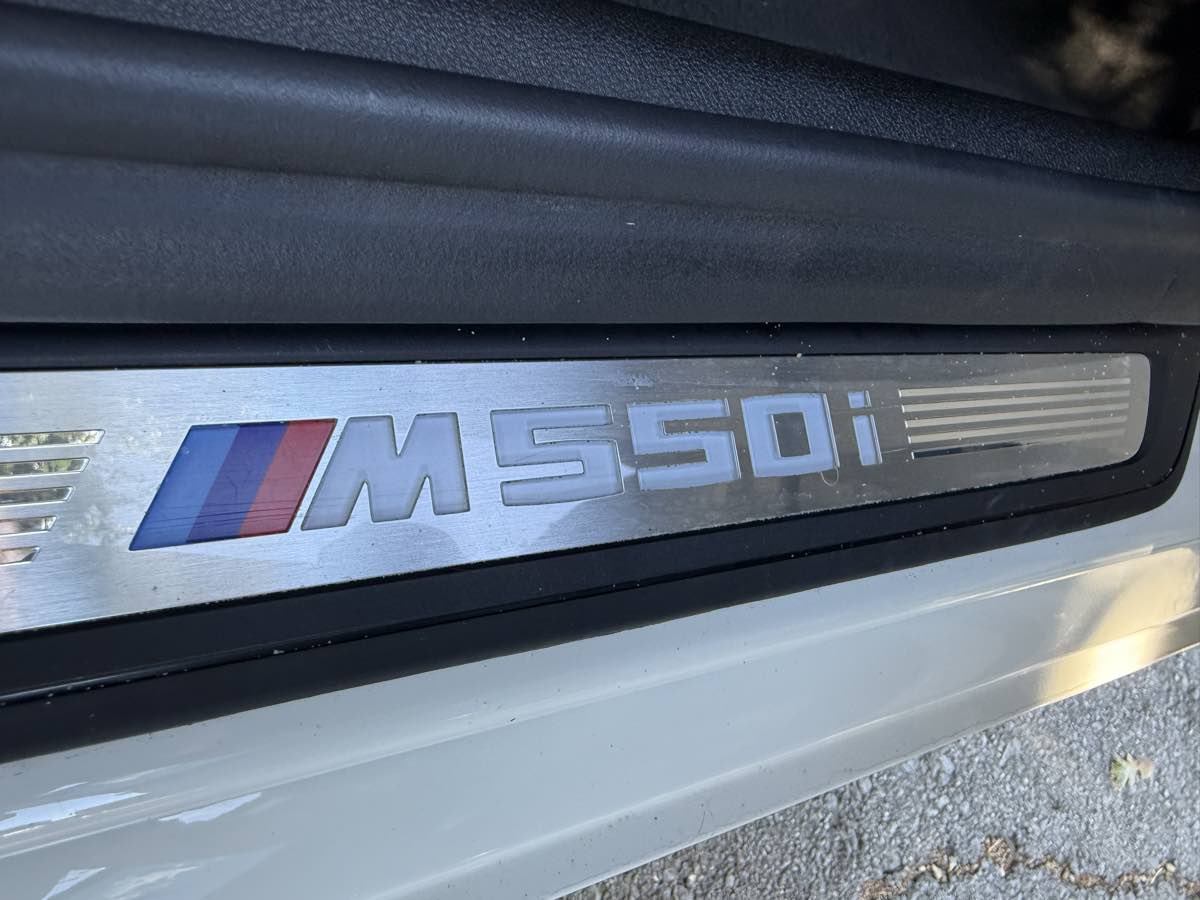 2018 Bmw M550i xDrive Sedan photo 24