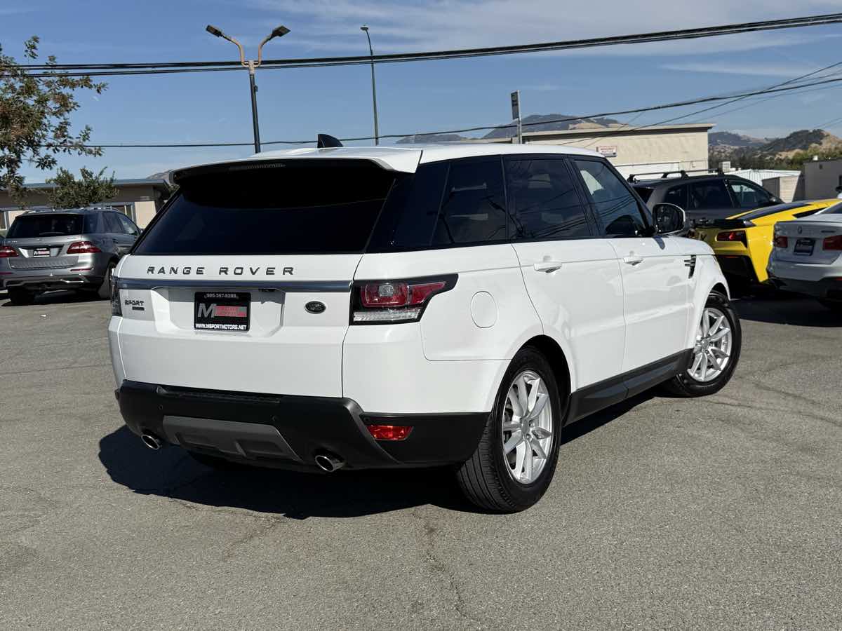 2017 Land Rover Range Rover Sport SE photo 5