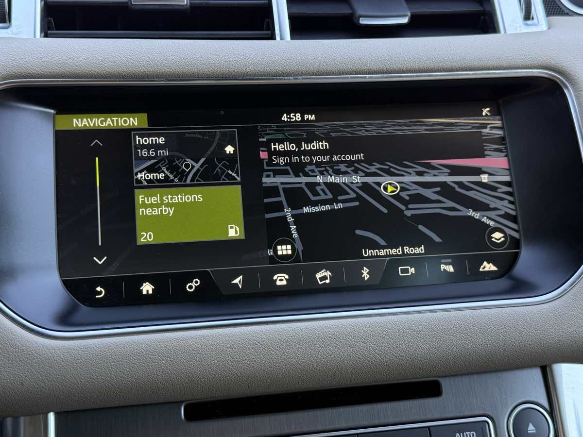 2017 Land Rover Range Rover Sport SE photo 19