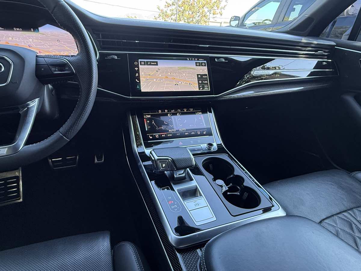 2020 Audi SQ7 Prestige photo 12