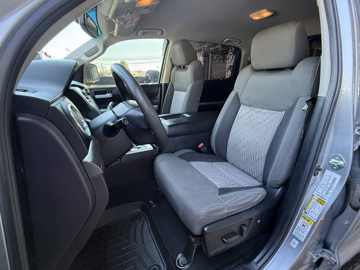 2012 Toyota Tundra SR5 photo 4