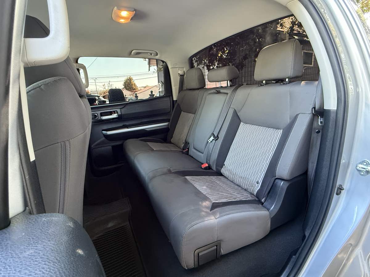 2012 Toyota Tundra SR5 photo 6