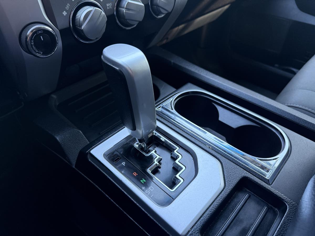 2012 Toyota Tundra SR5 photo 17