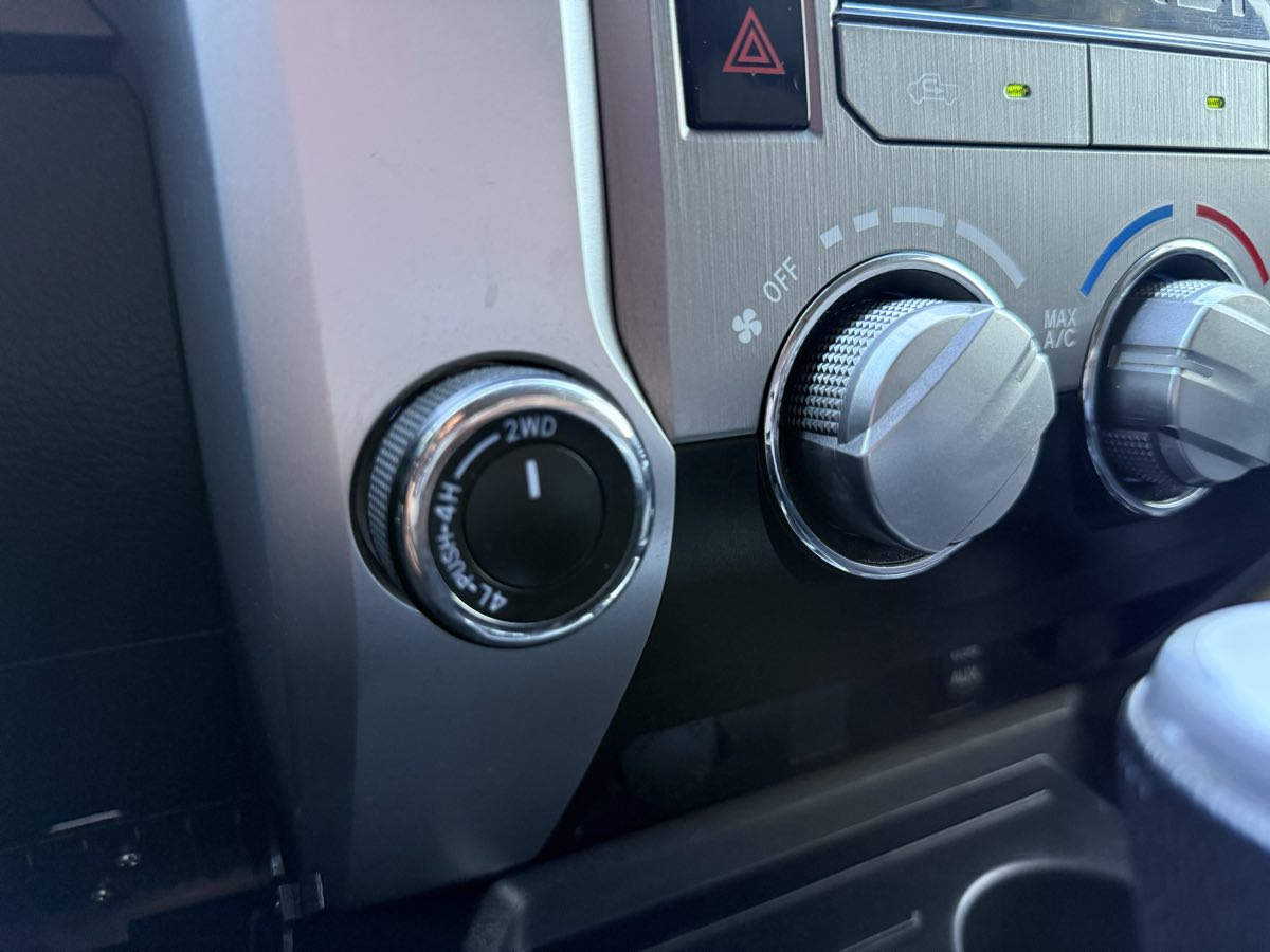 2012 Toyota Tundra SR5 photo 18