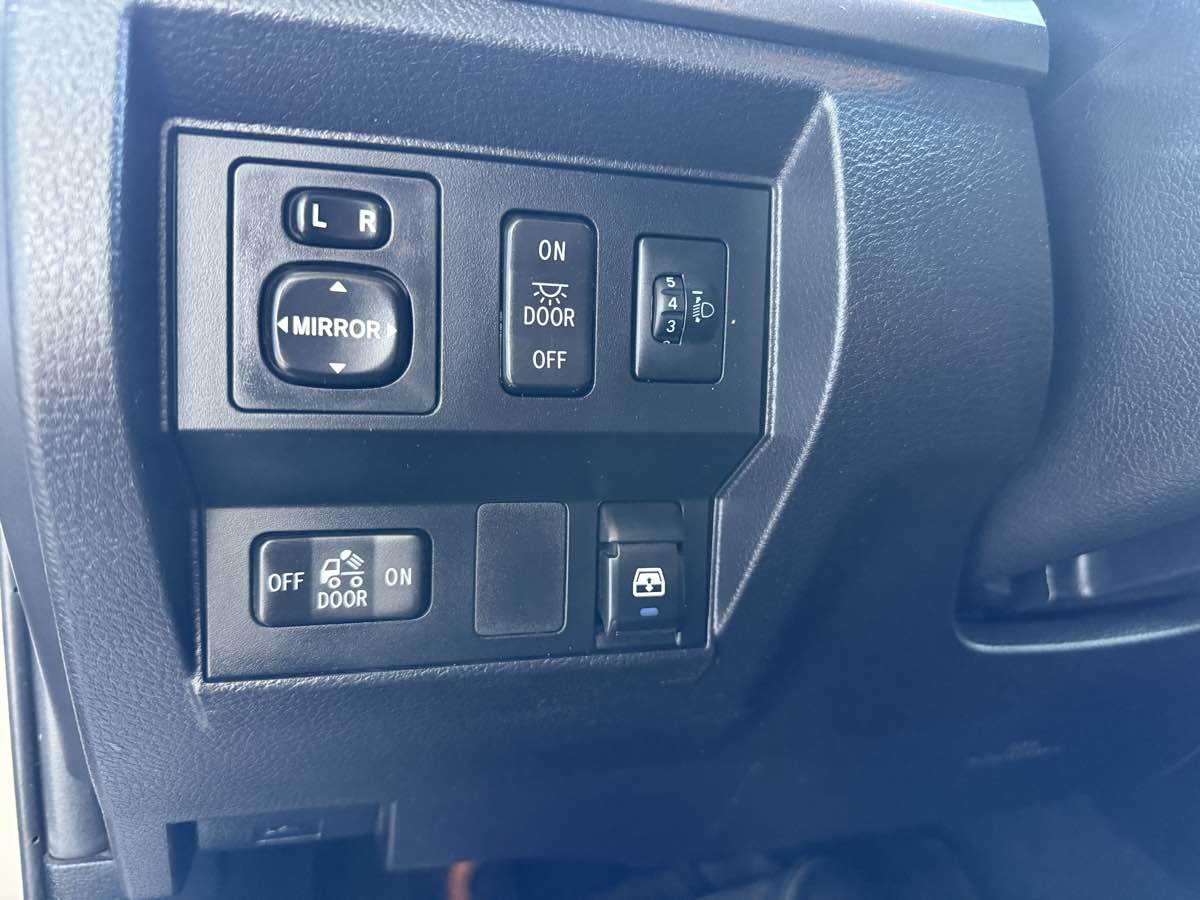 2012 Toyota Tundra SR5 photo 21