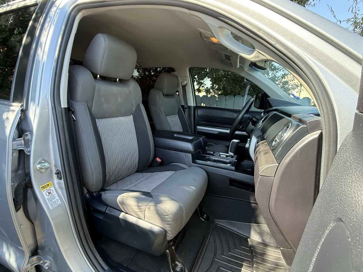 2012 Toyota Tundra SR5 photo 22