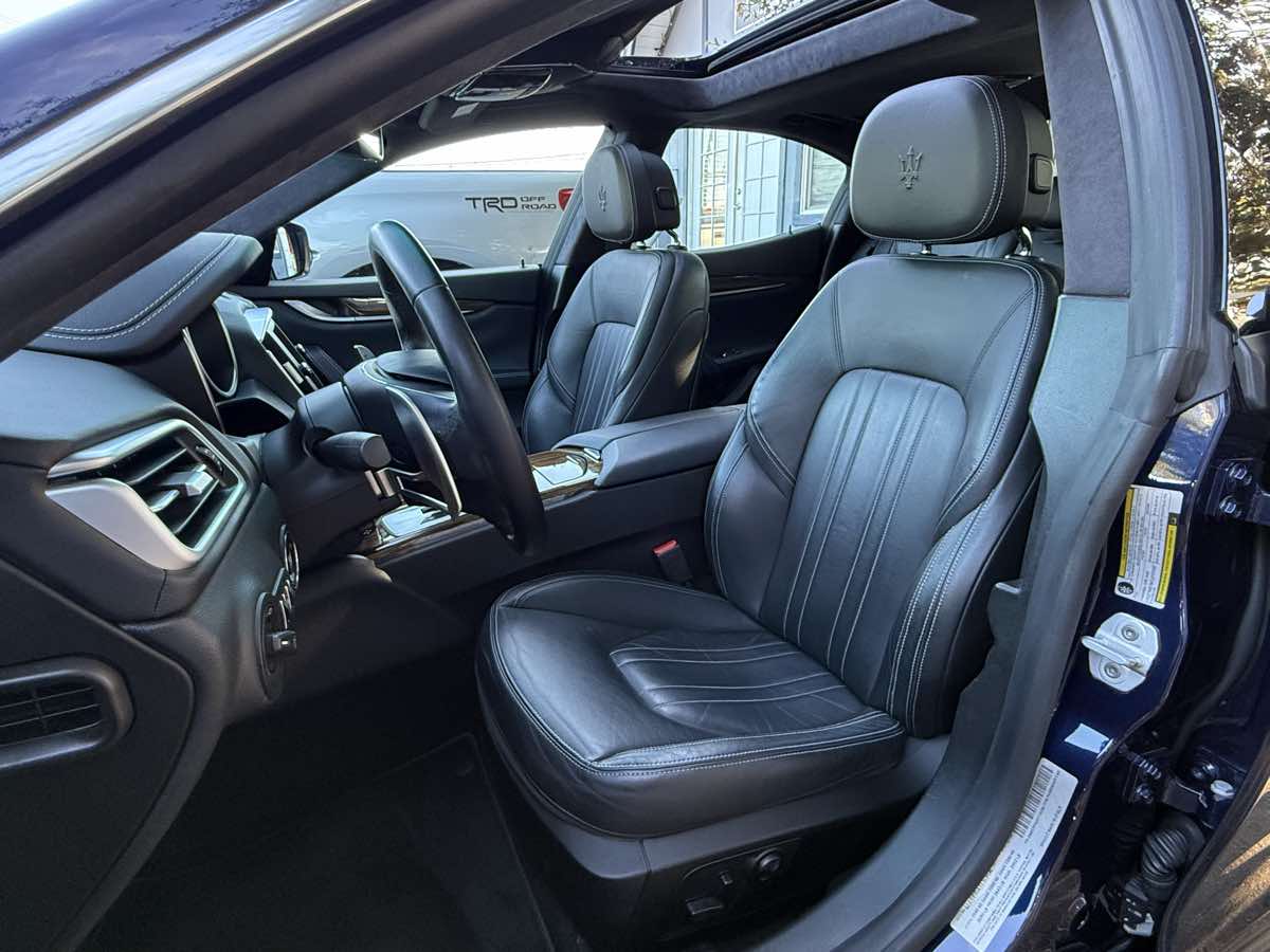 2015 Maserati Ghibli S Q4 photo 4