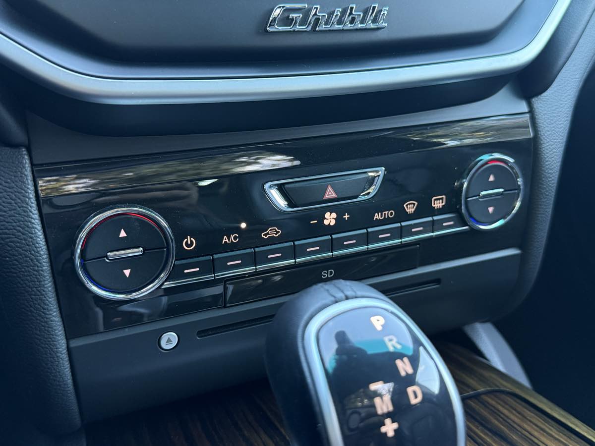 2015 Maserati Ghibli S Q4 photo 21
