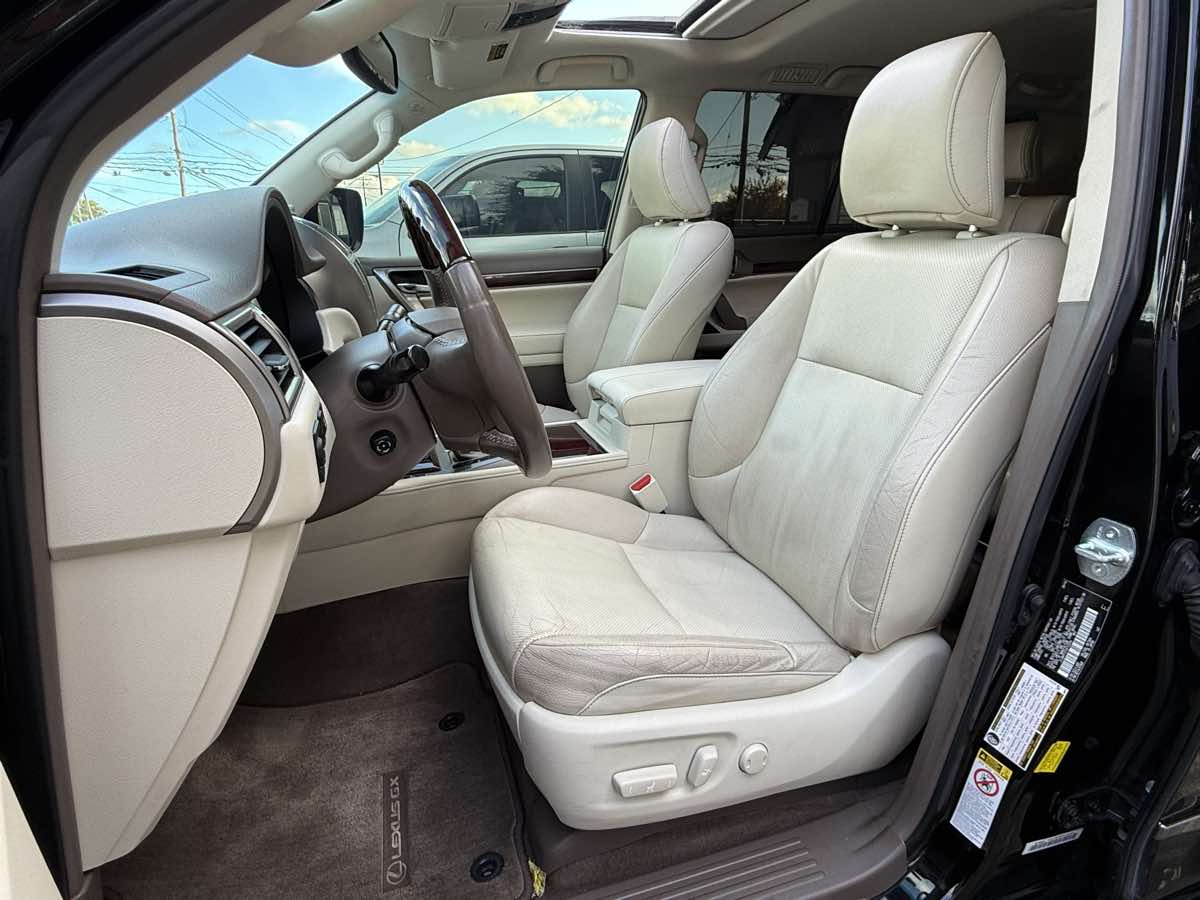 2017 Lexus GX 460 photo 4