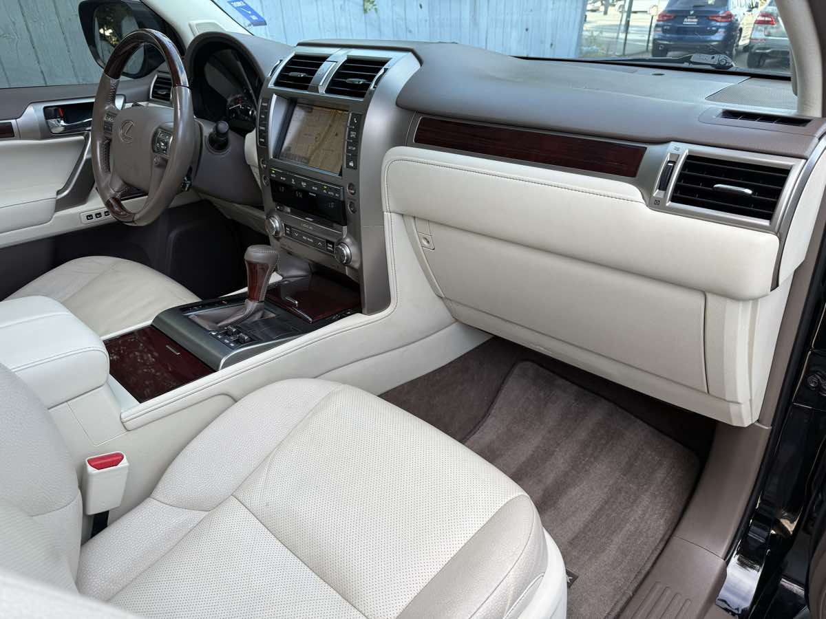 2017 Lexus GX 460 photo 14