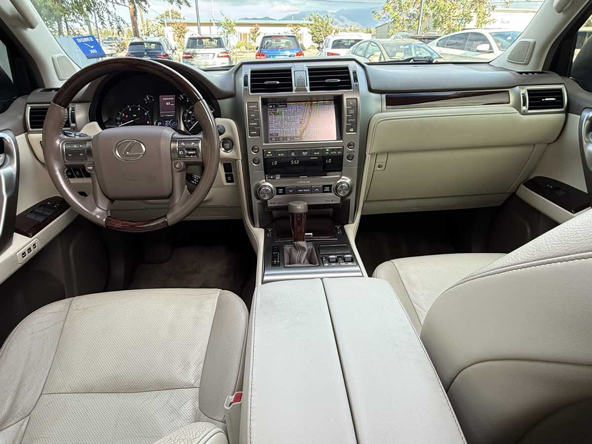 2017 Lexus GX 460 photo 16