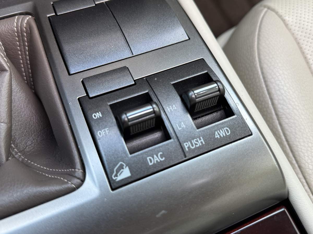 2017 Lexus GX 460 photo 23